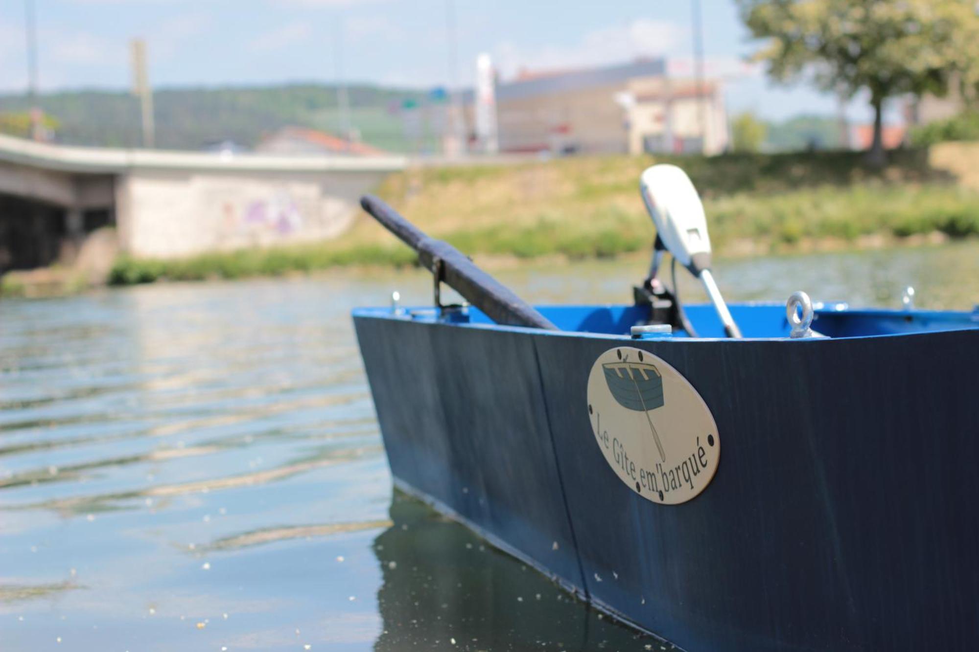 Le Gite Embarque - Gere Par Presta-Zen'Services - Barque Electrique En Supplement Verdun-sur-Meuse Ngoại thất bức ảnh